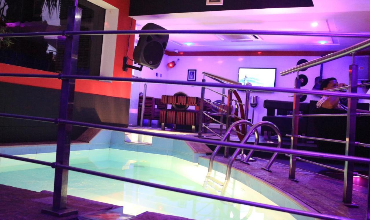 The Crib Lifestyle Hotel Port Harcourt Exterior foto