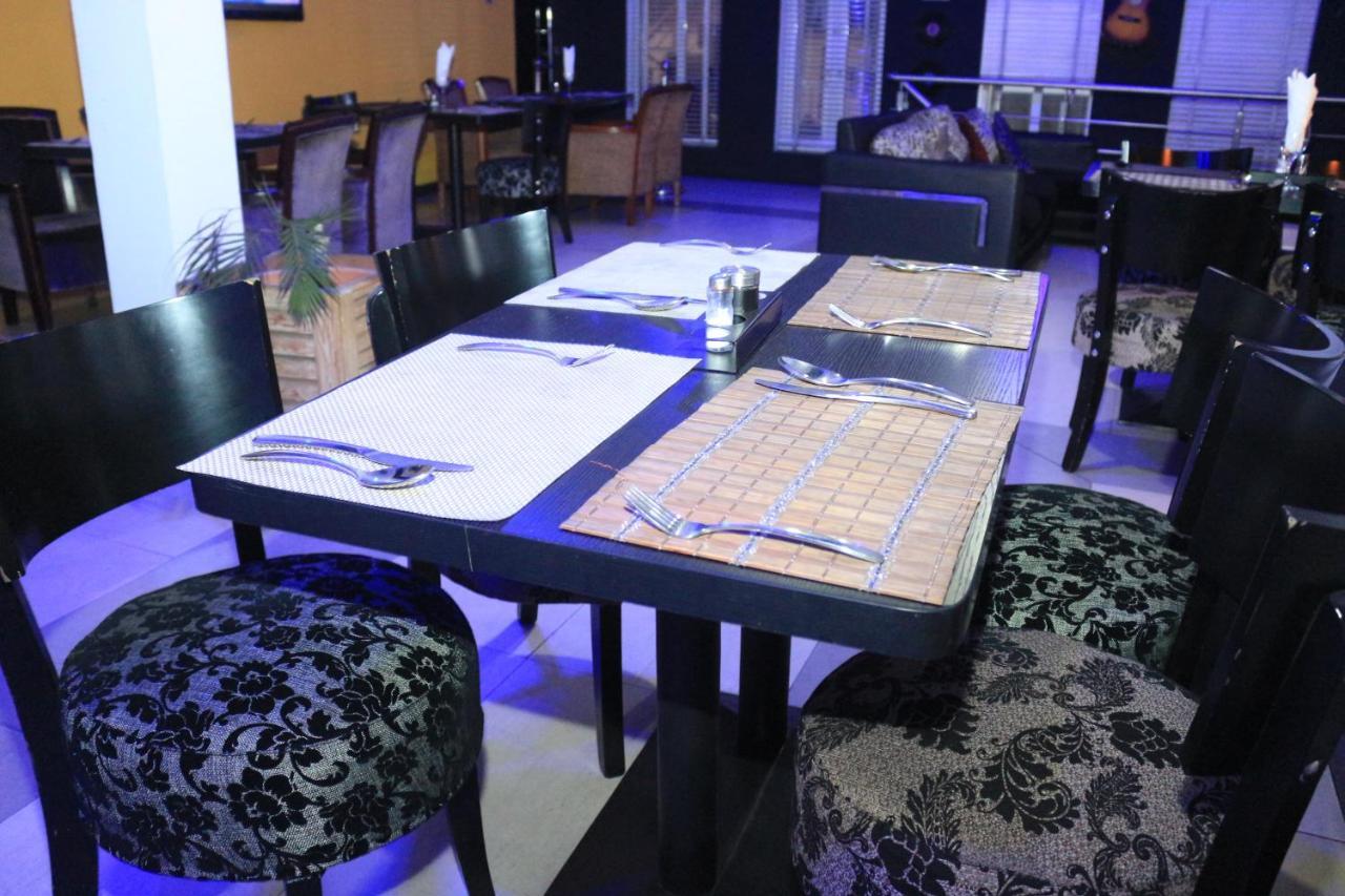 The Crib Lifestyle Hotel Port Harcourt Exterior foto