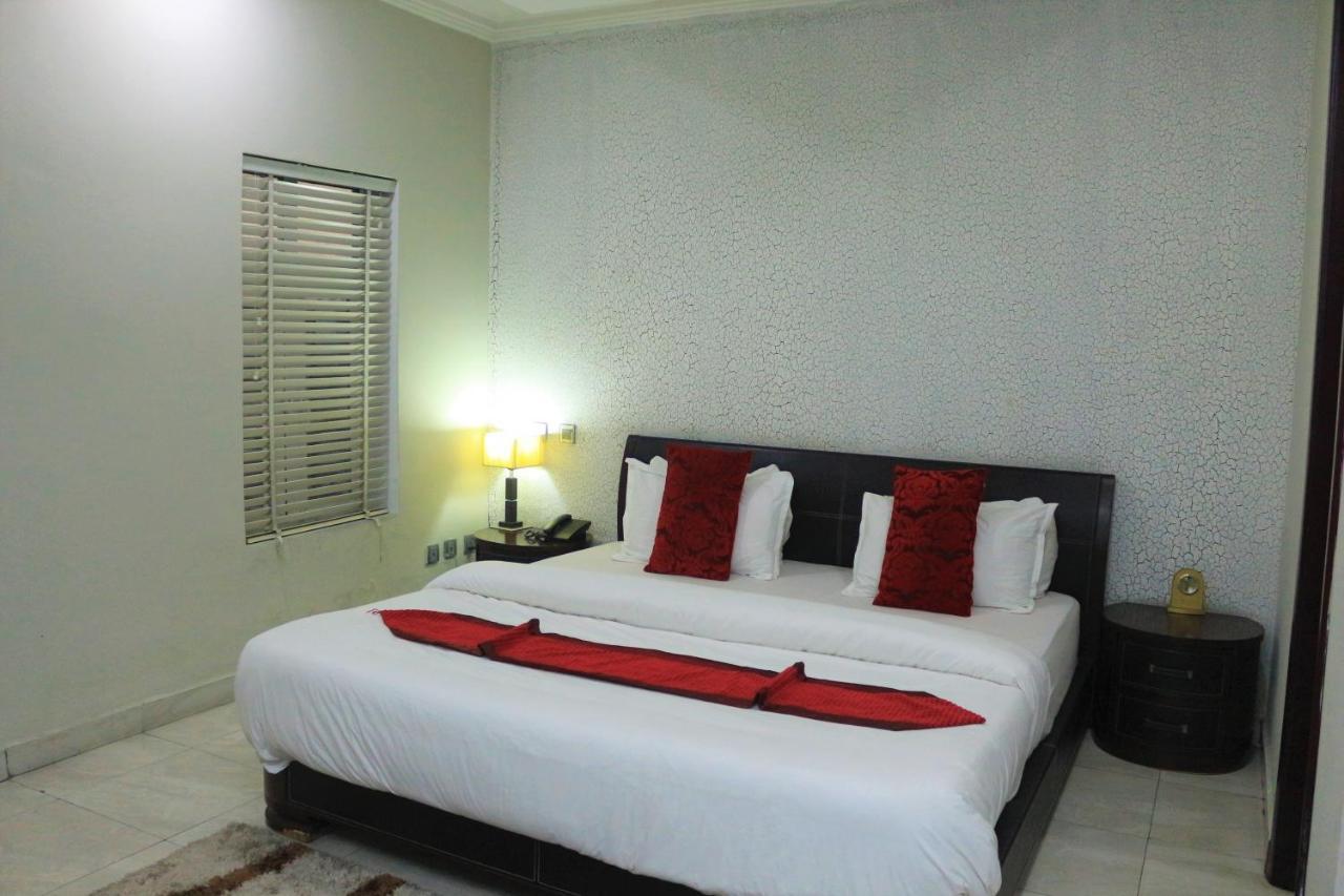 The Crib Lifestyle Hotel Port Harcourt Exterior foto