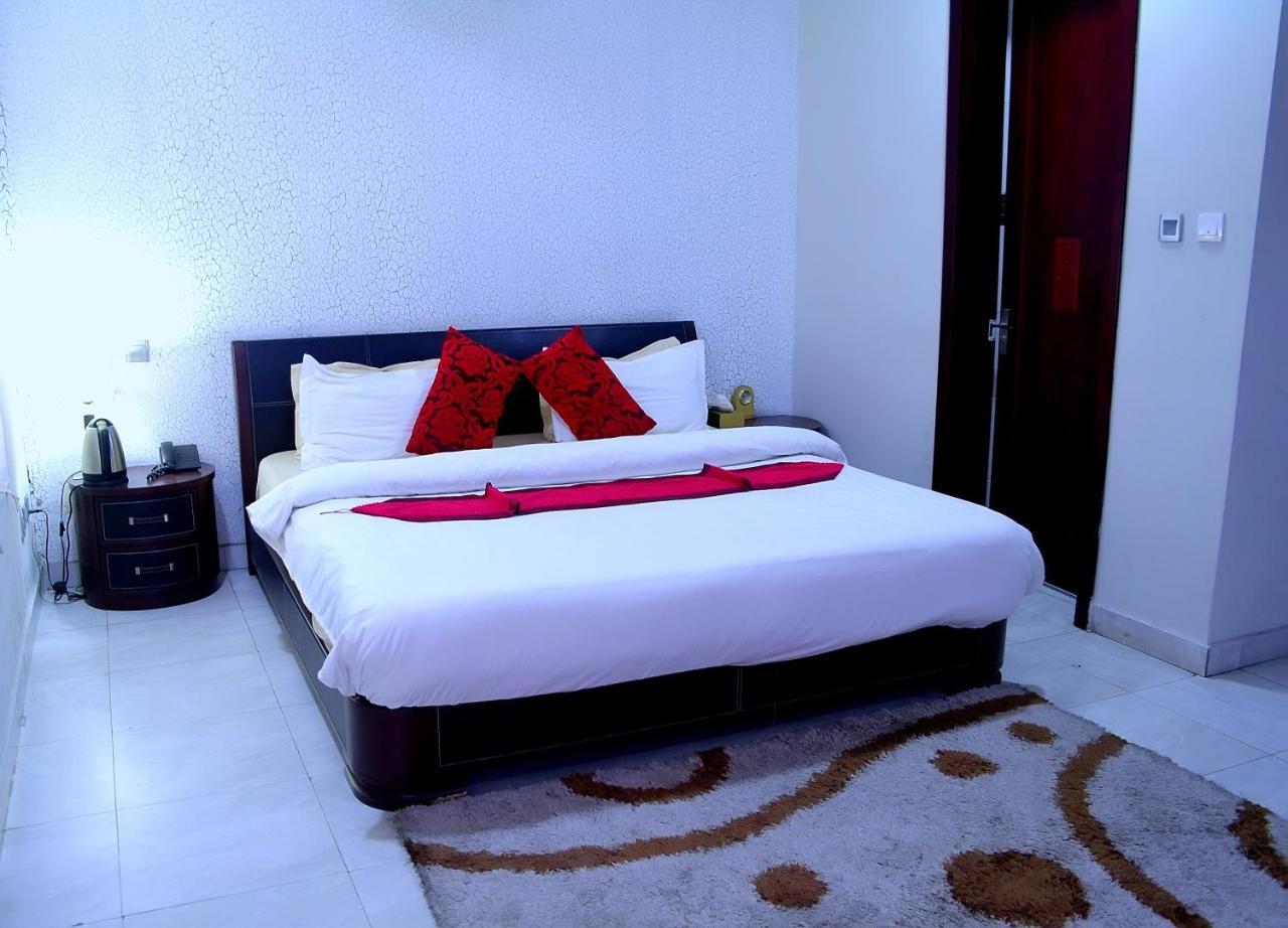 The Crib Lifestyle Hotel Port Harcourt Exterior foto